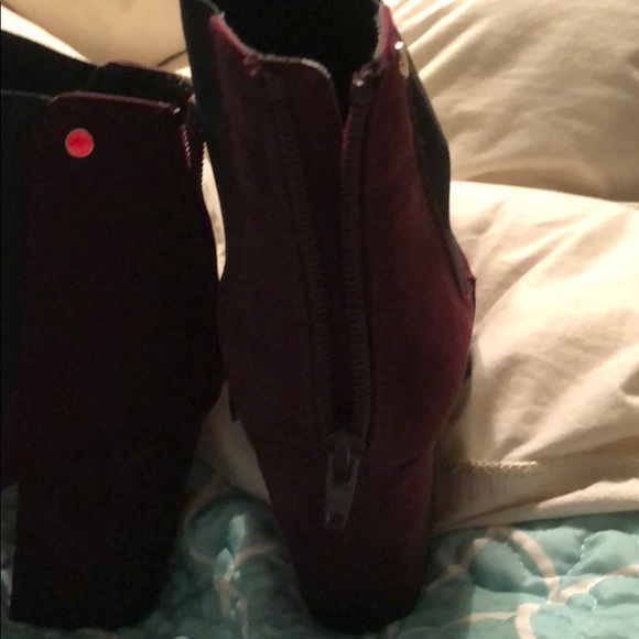 Ankle length boots - Picture 3 of 4